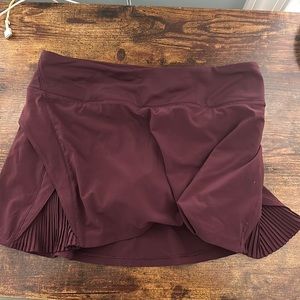Lululemon tennis skirt size 6